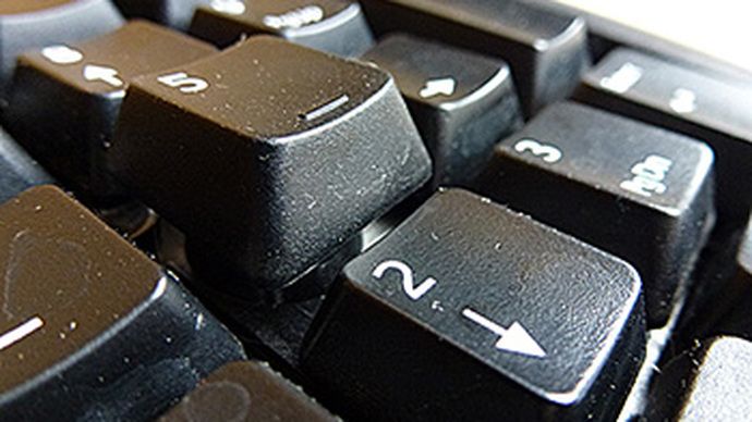 Kā iztīrīt datora klaviatūru?